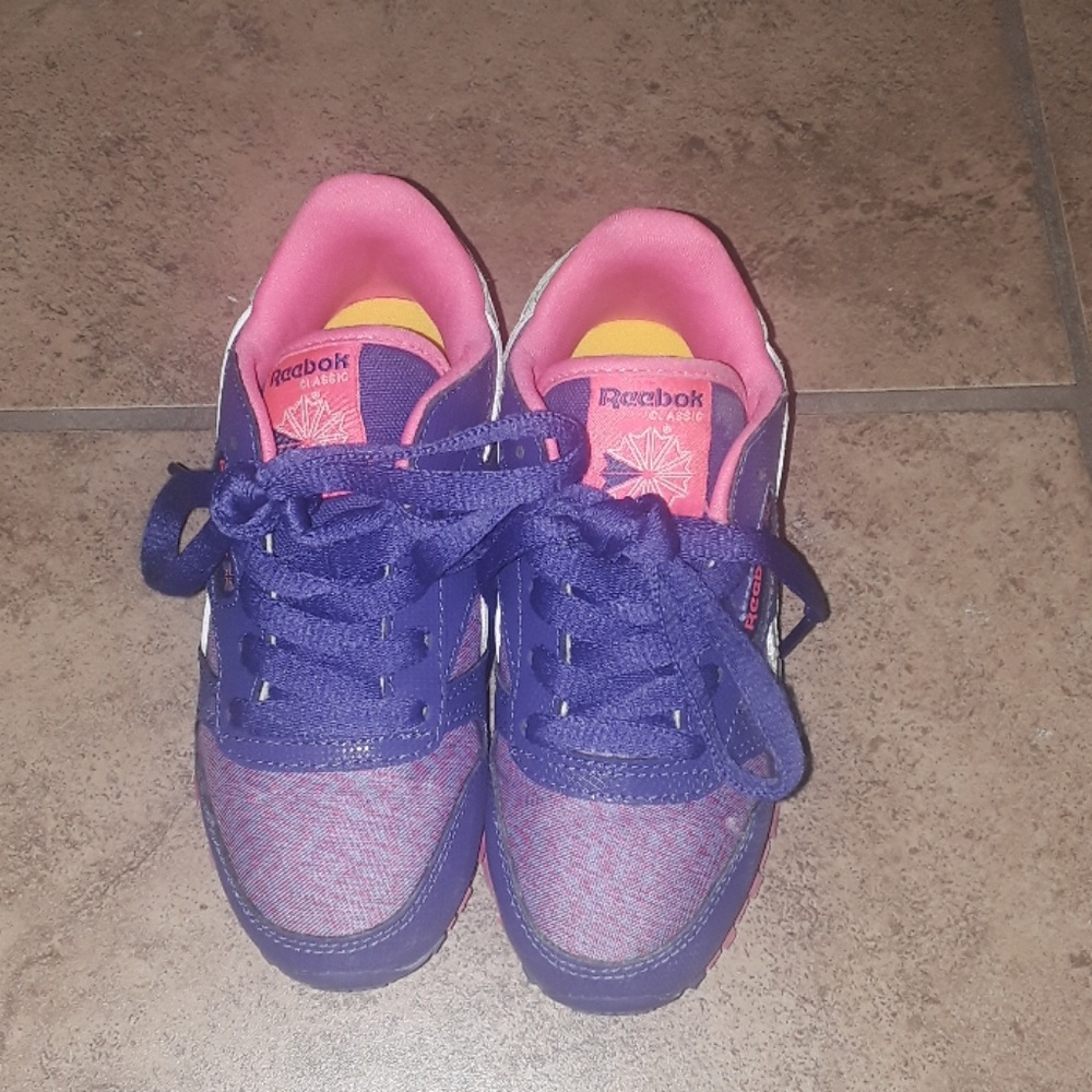 Girls Reebok Classics Size 10 1/2